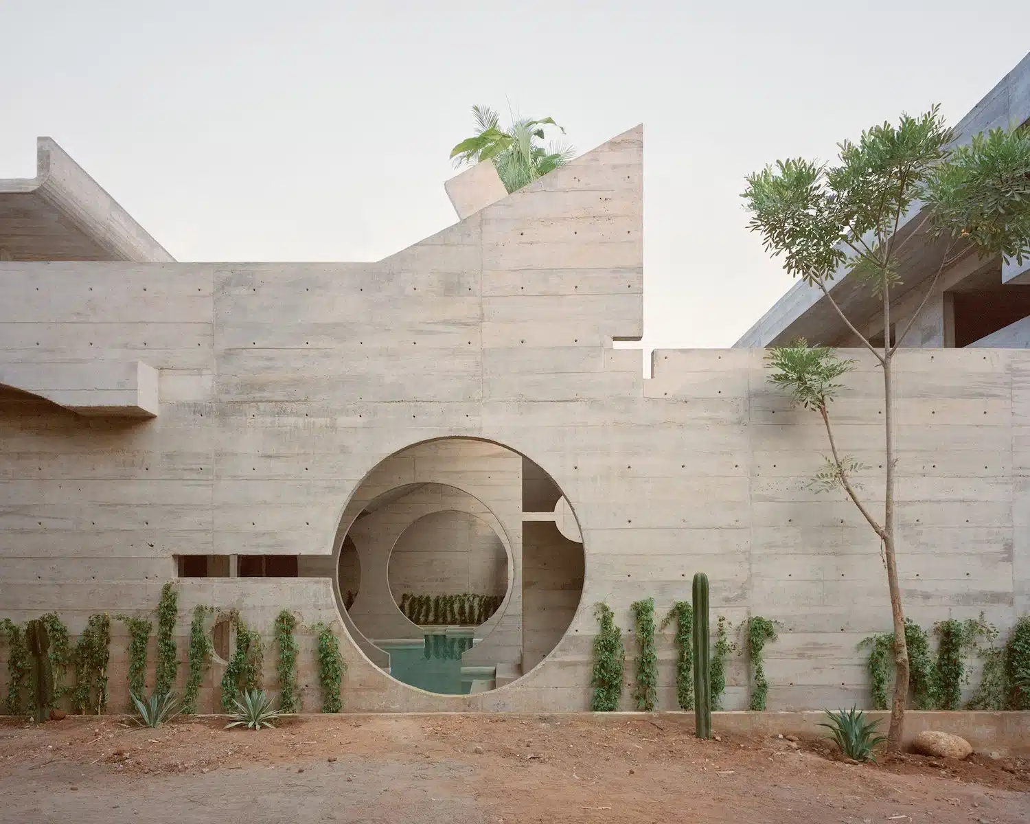 Ludwig Godefroy, brutalismo, Casa TO, hotel brutalista