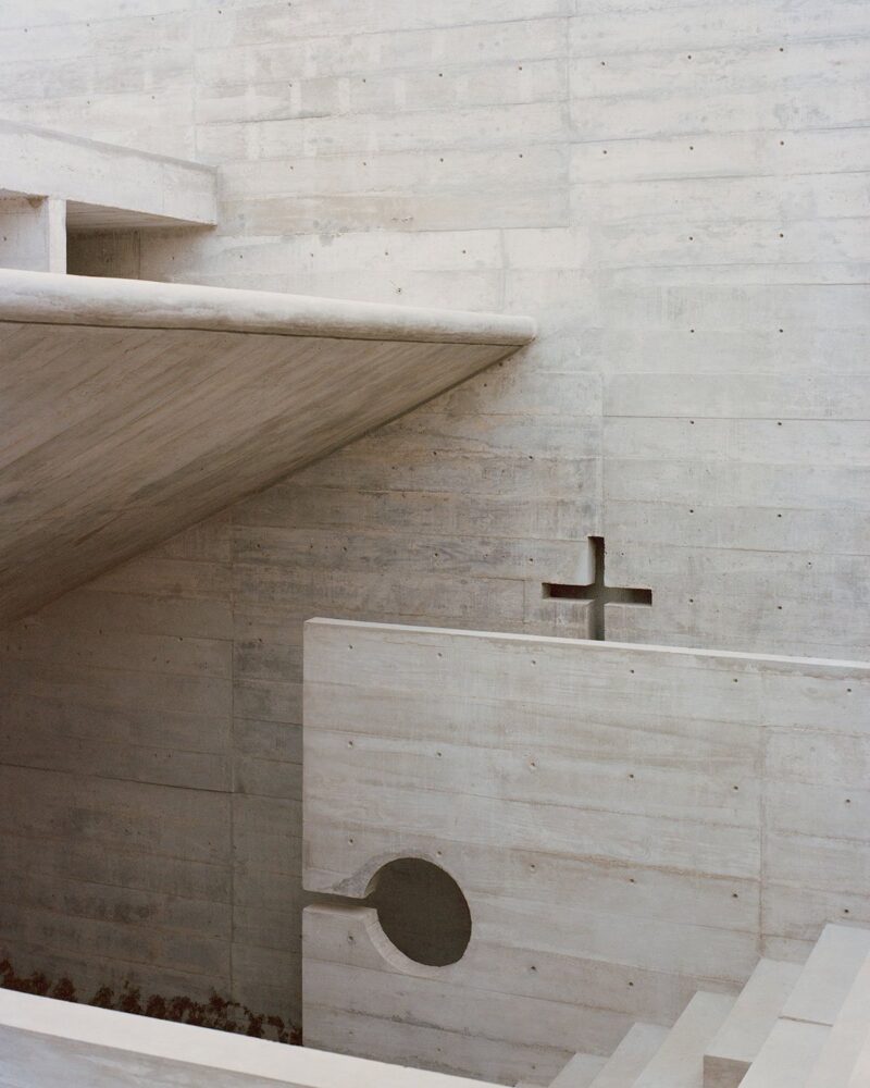 Ludwig Godefroy, brutalismo, Casa TO, hotel brutalista