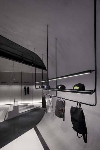 Skatepark. Tienda skate Akenz. Lukstudio