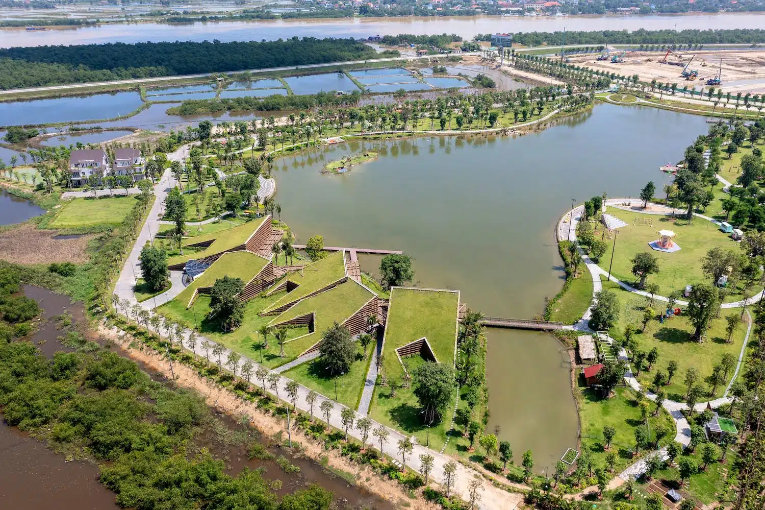 Ecopark, MIA Design Studio, humedal
