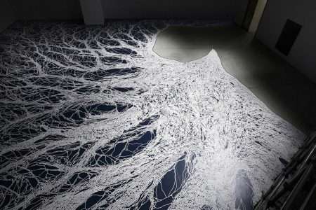 Motoi Yamamoto. Pintar con sal