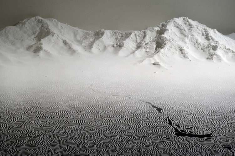 Motoi Yamamoto. Pintar con sal