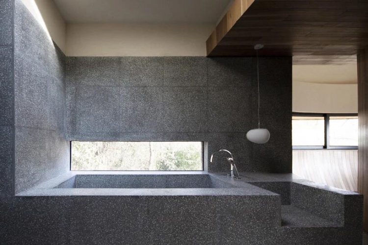 Cabaña en el bosque. forma cónica. ZJJZ Atelier