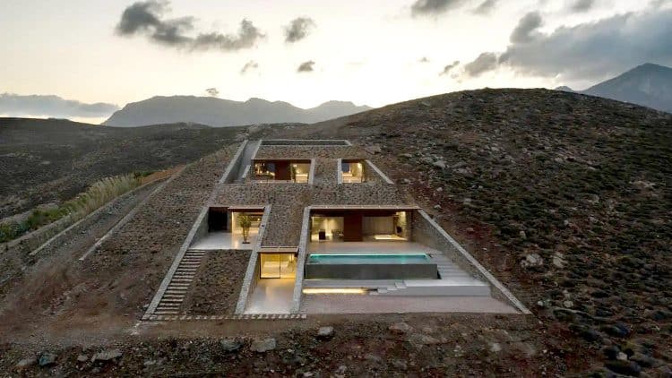 Casas enterradas. Artículos de arquitectura