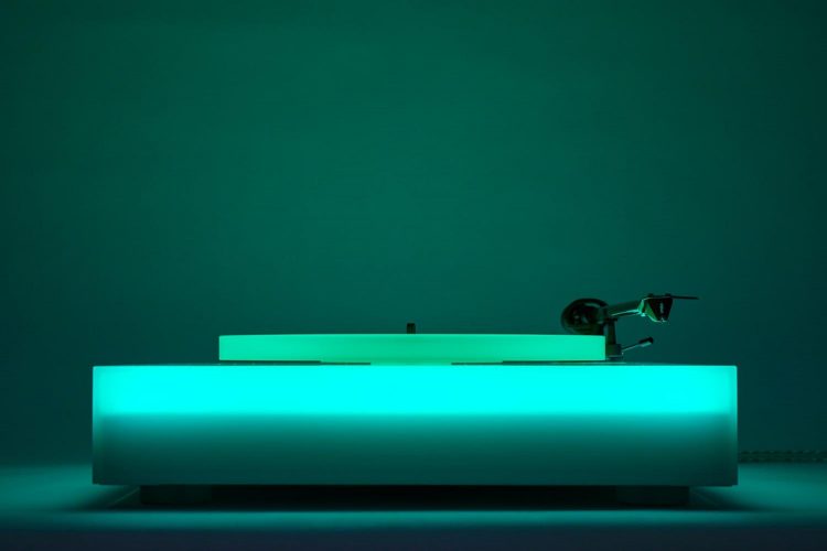 Brian Eno. iluminación led. sonido y luz. Paul Stolper Gallery