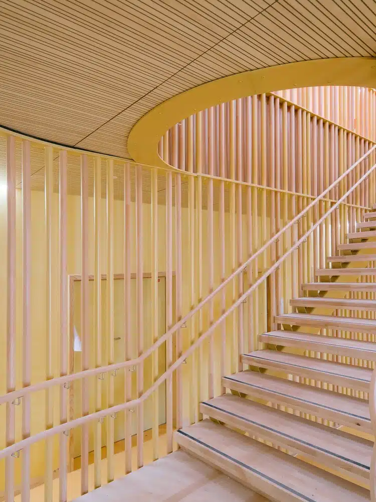 arquitectura nórdica, R2K arquitectura, madera, colegio de madera