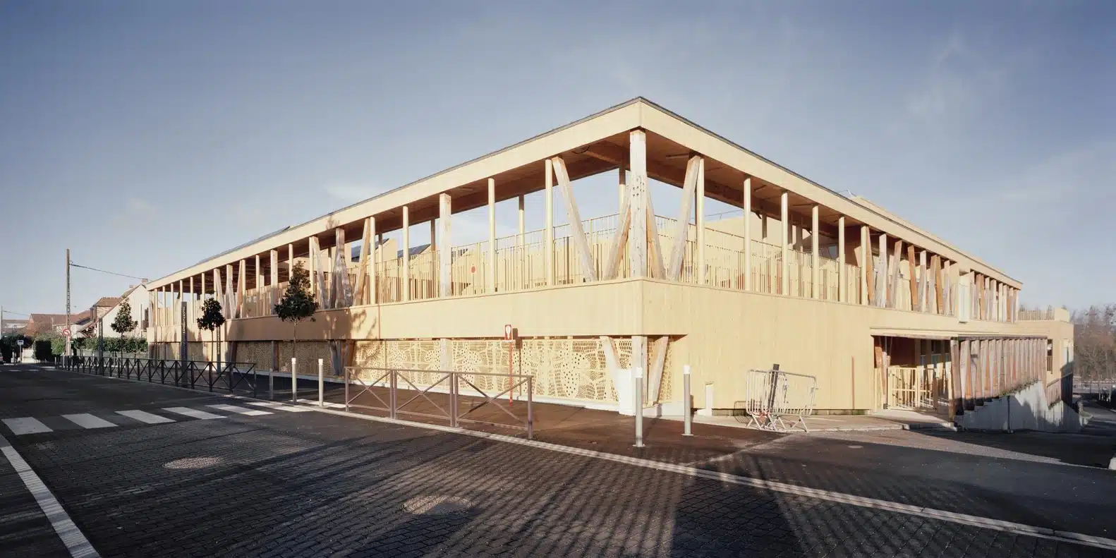 arquitectura nórdica, R2K arquitectura, madera, colegio de madera
