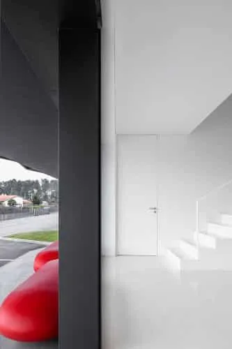 Ramalhos. Arquitetura Espaço Objecto. Interiorismo minimalista