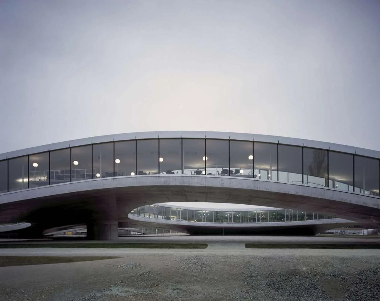 The Rolex Learning Center. Suiza. SANAA. Arquitectura japonesa contemporánea