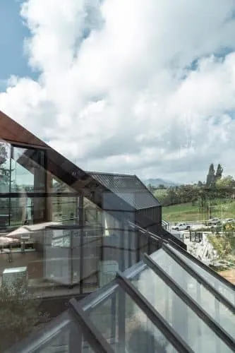 casa transparente. arquitectura colombiana