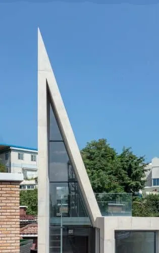 casa triangular. SML Architects. SOSEUM