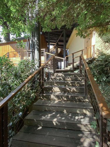 Cabañas en los árboles. Resort. Arquitectura y naturaleza