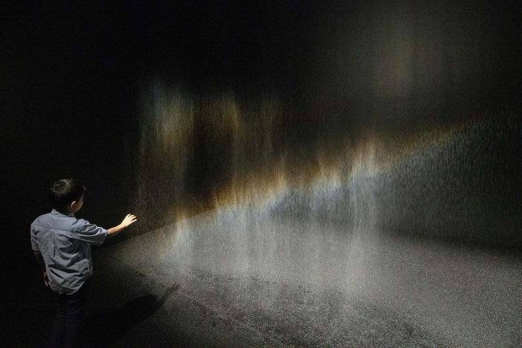 Sometimes the river is the bridge. Olafur Eliasson. Exposición contra la huella de carbono