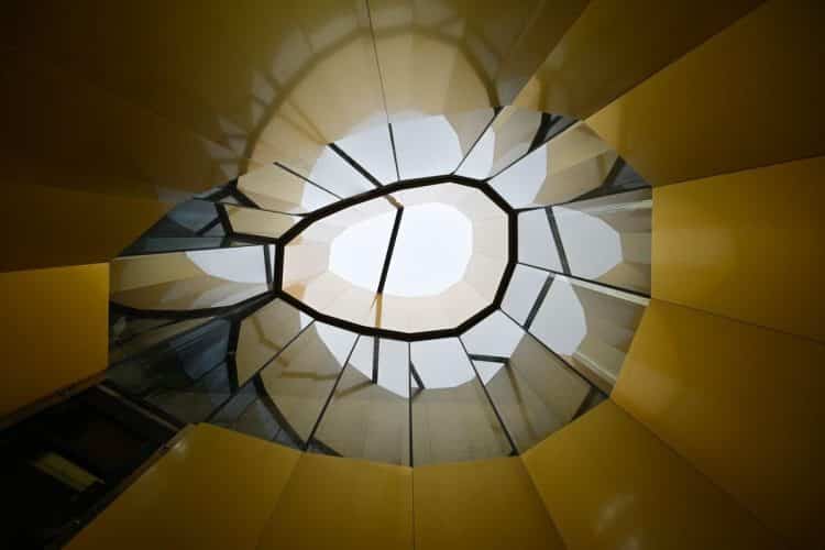 Sou Fujimoto. Liget. casa de la música. cubierta perforada