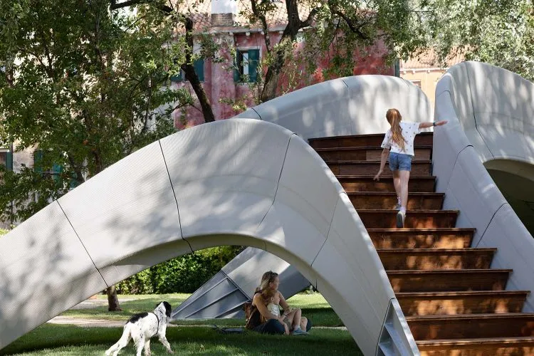 Striatus Bridge. Zaha Hadid. Bienal de Venecia de Arquitectura. Diseño paramétrico