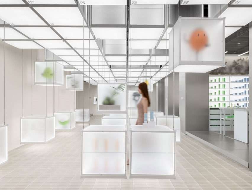cajas móviles. Super Seed. tienda futurista. FOG Architecture