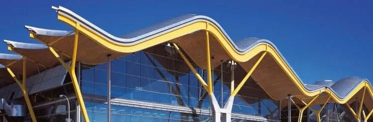 Terminal 4. Aeropuerto de Madrid Barajas. Richard Rogers. Arquitectura high-tech