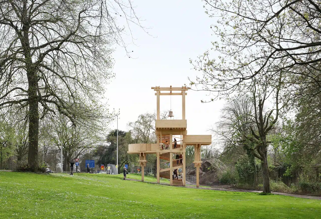 The Tower of Balance. Bangkok Project Studio. Trienal de Brujas 2024. Foto: © Filip Dujardin