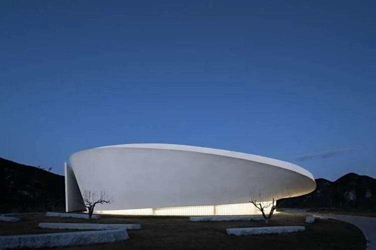 museo de arte contemporáneo. arquitectura circular. Syn Architects