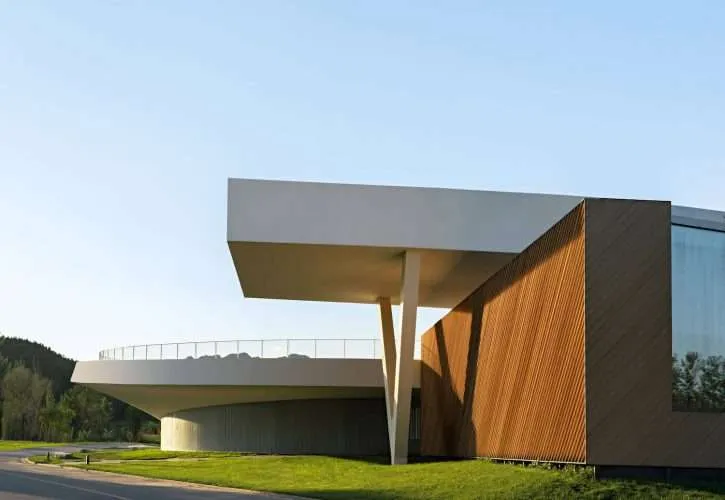 museo de arte contemporáneo. arquitectura circular. Syn Architects