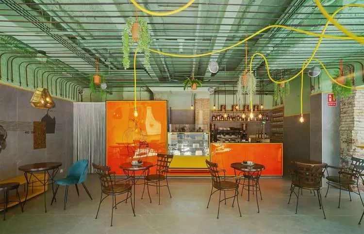 Boutique de Café. World of Holistic Architecture. minimalismo colorido