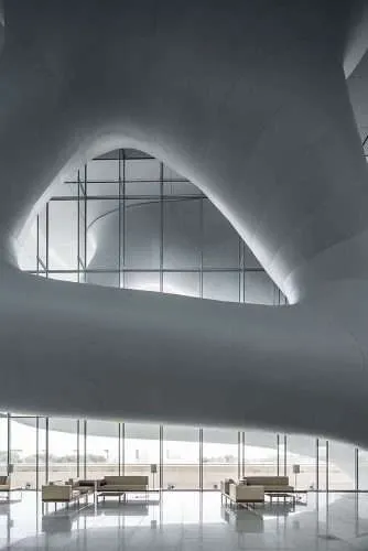 Centro Nacional de Convenciones de Qatar. Arata Isozaki. Postmodernismo japonés