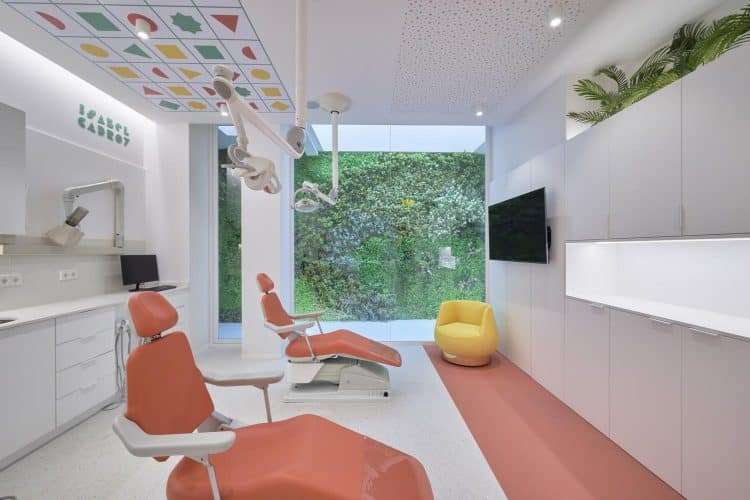 Diseño clínica dental. Vitale. Font Arquitectura