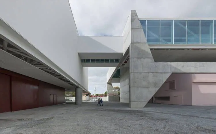 Museu dos Coches / Paulo Mendes da Rocha + MMBB Arquitetos + Bak Gordon Arquitectos. Arquitectura en Brasil
