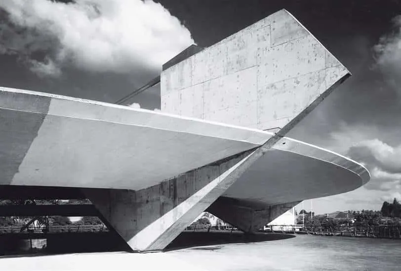 Gimnasio del Club Atlético Paulistano. Paulo Mendes da Rocha. Arquitectura en Brasil
