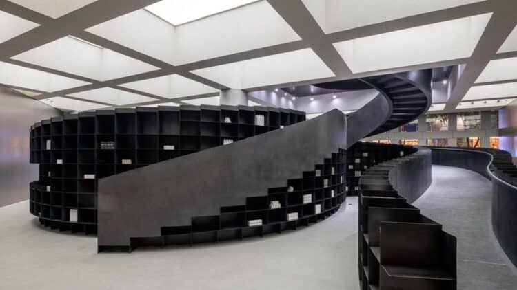 AIM Architecture. Tienda de cosmética. Harmay