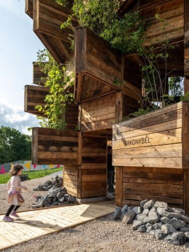 Jardín vertical, Capital Europea de la Cultura, Hello Wood