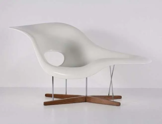La Chaise. Charles Ray Eames. Vitra. Mimèsis. Exposición de diseño biofílico. Centro Pompidou-Metz