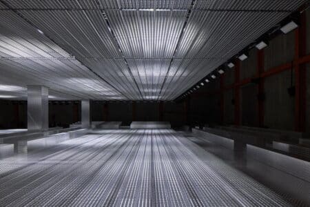 Fluid Form. Prada S/S 2024. Slime transparente. OMA