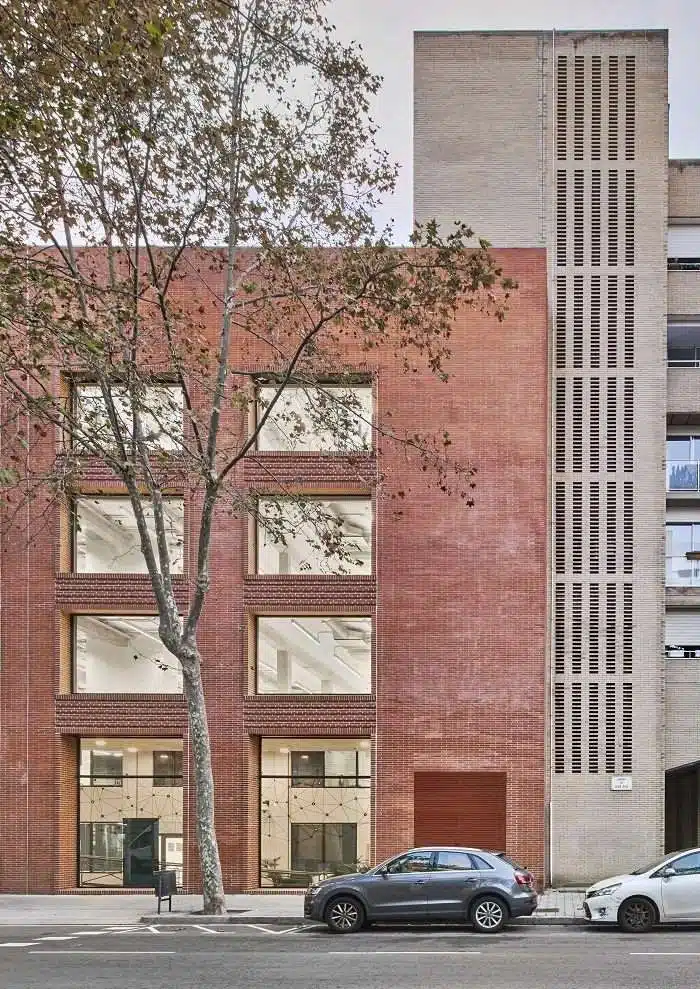 Edificio de oficinas en Joan Miró. GCA Architects. Foto: José Hevia