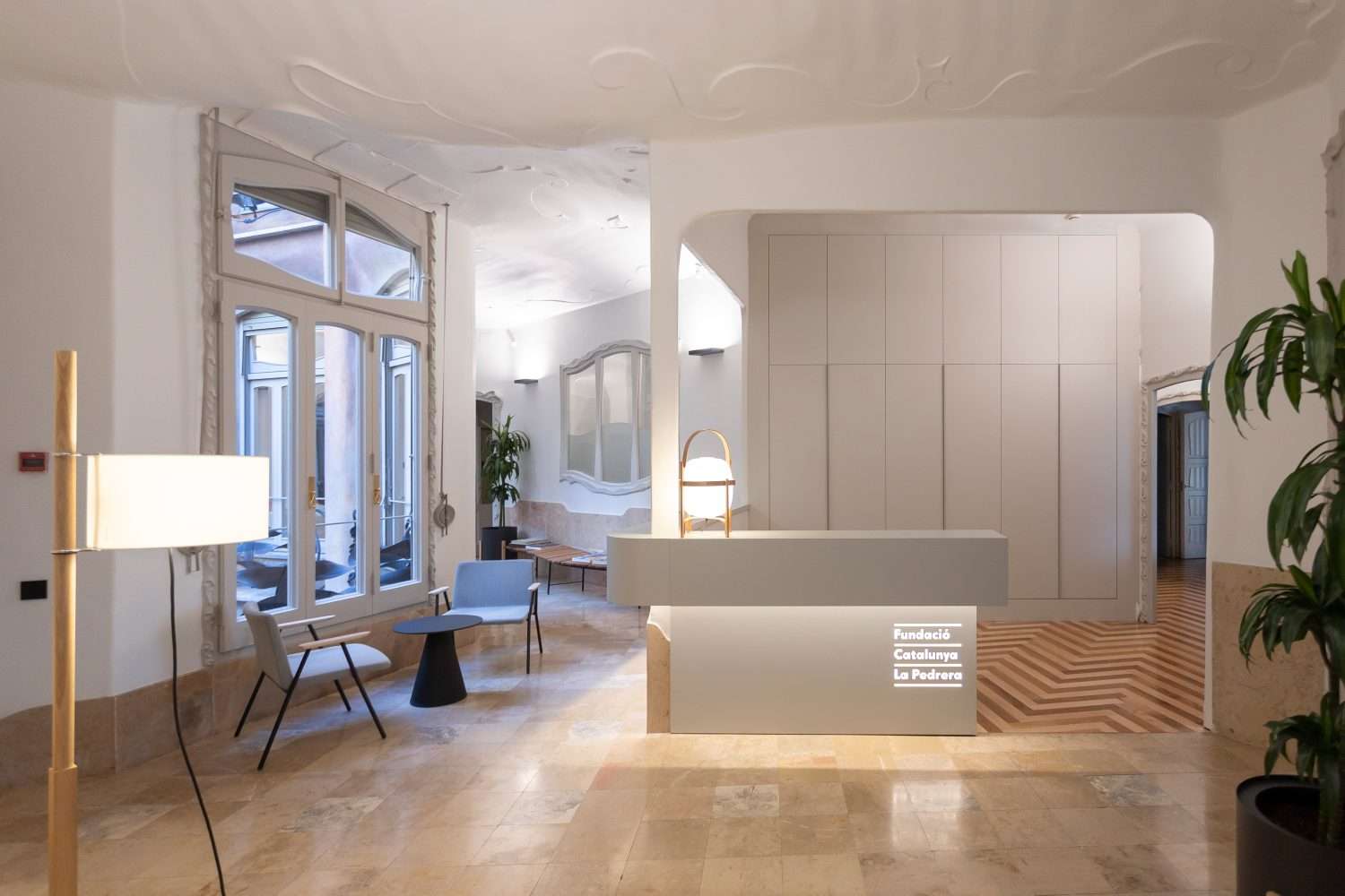 Oficinas singularers en La Pedrera de Gaudí, por Borrós Interiorisme